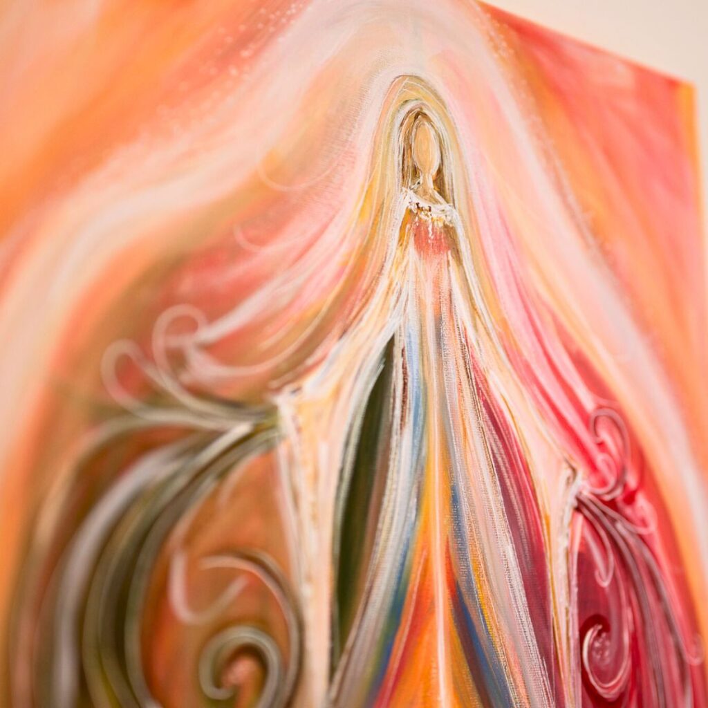 Nahaufnahme von einem orange-rotem Bild aus Acrylfarbe. Es ist eine Frau mit Kopftuch zu erkennen.